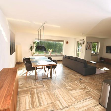 Moderne, Herzliche Und Grosse Ferienwohnung Mitten Im Naturpark Grebenhain Exteriér fotografie